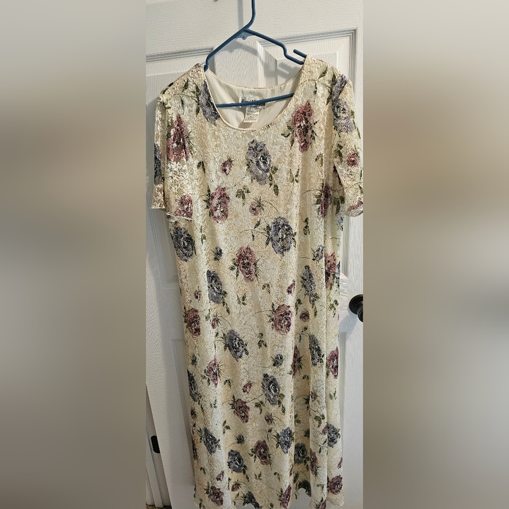 DRESS Ronni Nicole II Lace Floral Cream Dress - 24